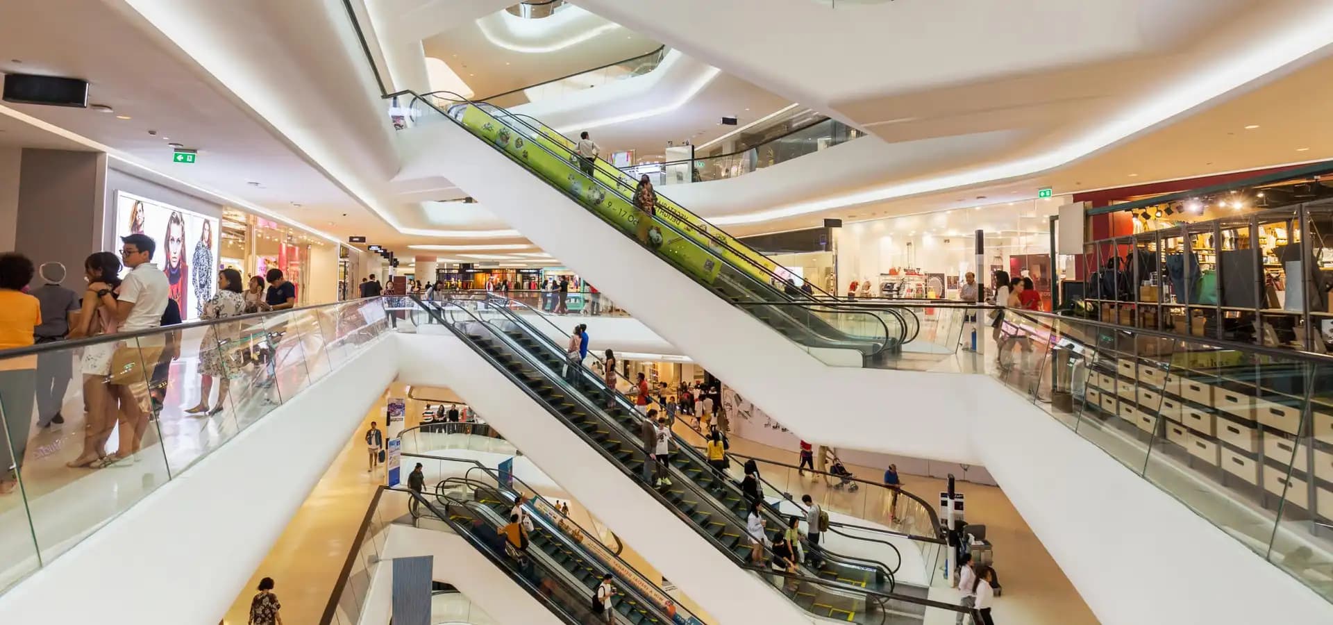 Retail & E-commerce